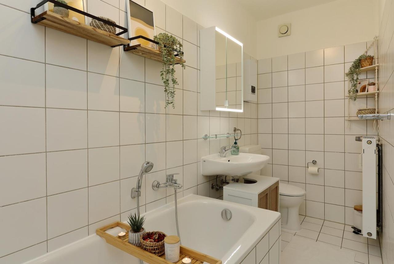 *City, Naehe Hbf, Kingsizebetten, Fitnessecke* Duisburg Eksteriør bilde